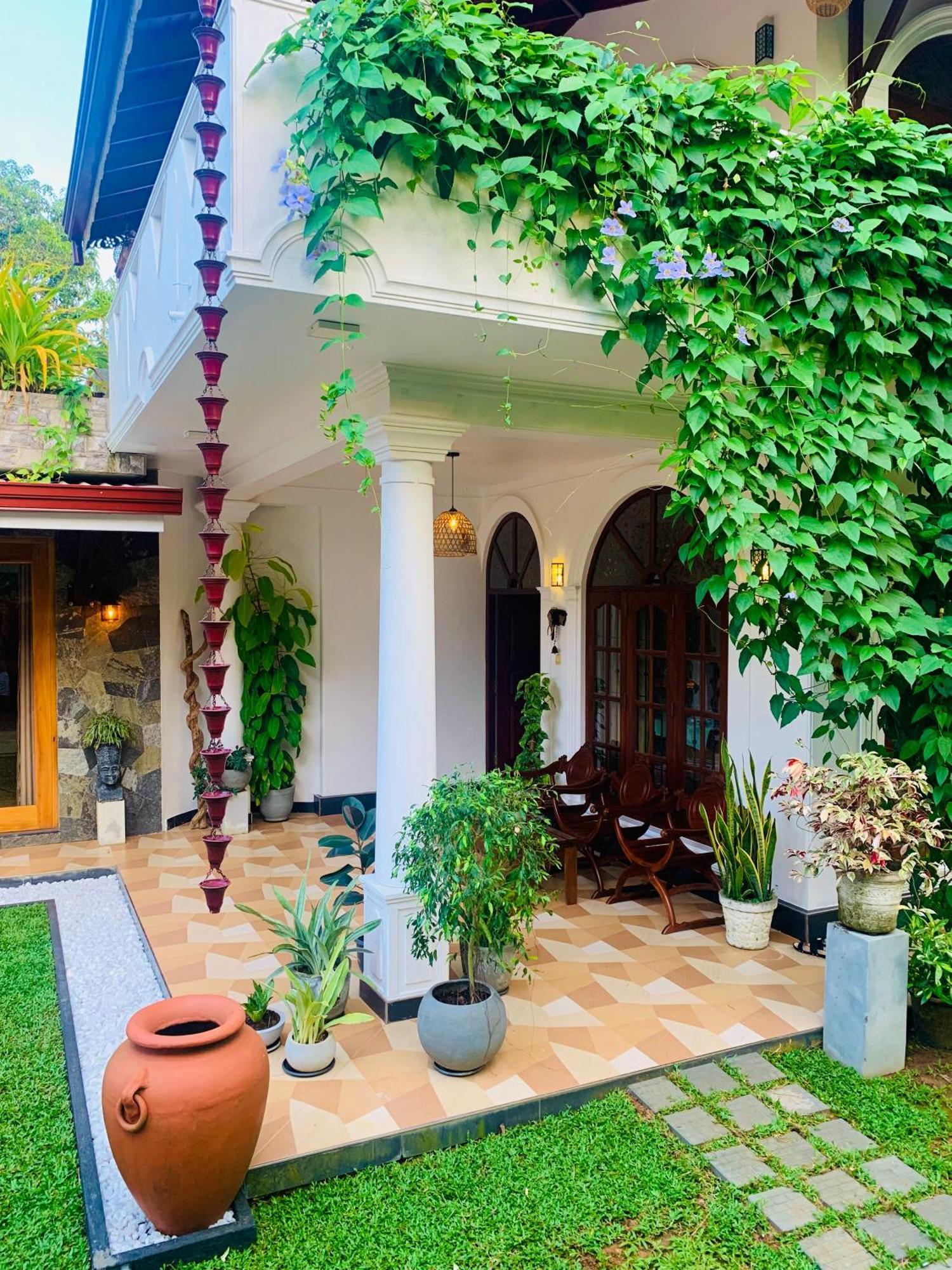 Breeze Bay Villa Dickwella Exterior photo